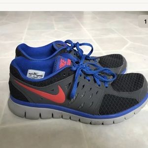 NIKE MENS RUNNING SHOES